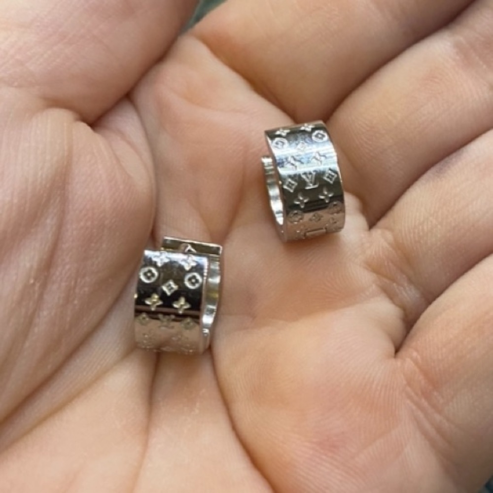 Silver Hoop Luxury Drop Minimalist Earrings - Picture 4 of 5